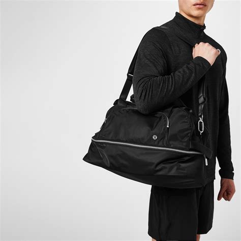 lululemon dupe gift bag|lululemon duffle bag men.